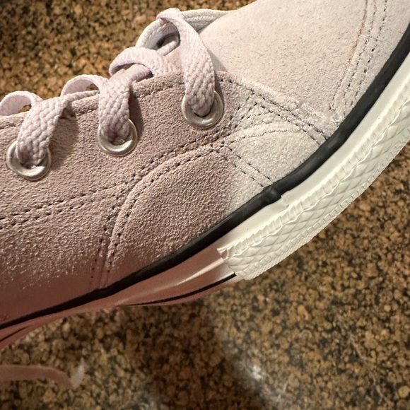 CONVERSE Chuck Taylor Low Top Light Grey Gray Suede Sneakers. Brand New - Picture 10 of 10